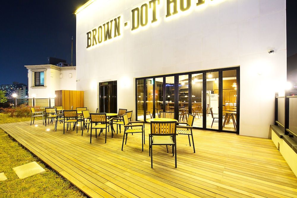 undefined Brown Dot Busan Station Sky Garden 10