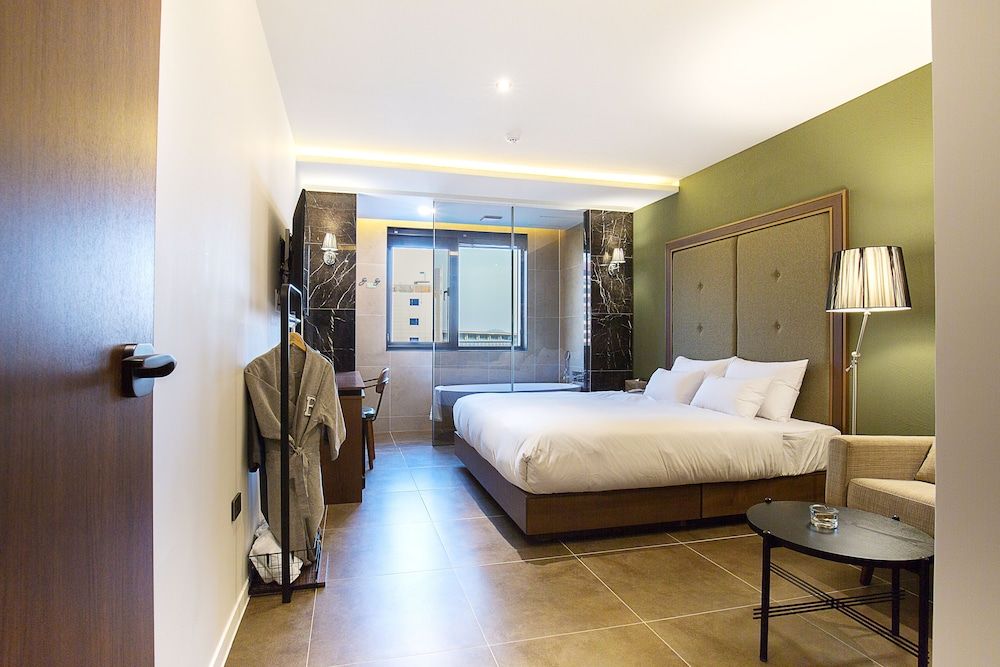Brown Dot Busan Station Sky Garden Premium Double Room, Non Smoking (with Spa) 7