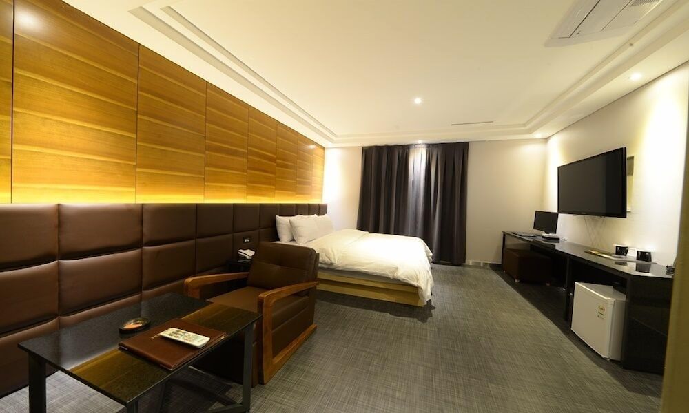 undefined Lifestyle S Hotel 2