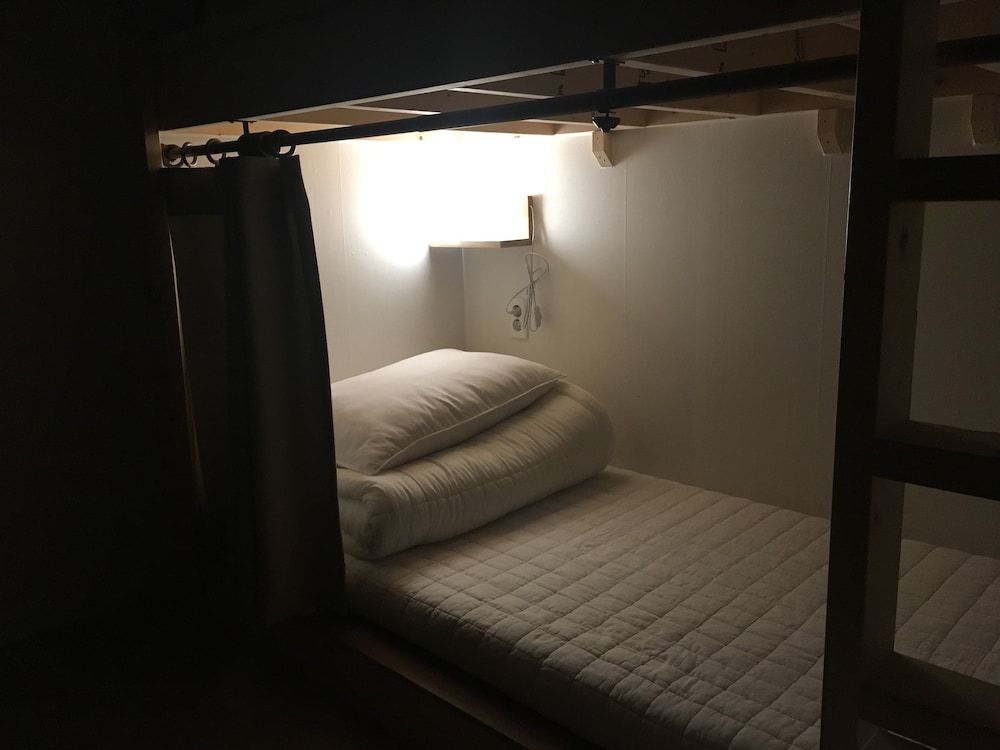 Hwadam Inn - Hostel Shared Dormitory, Women only (4 Persons) 3