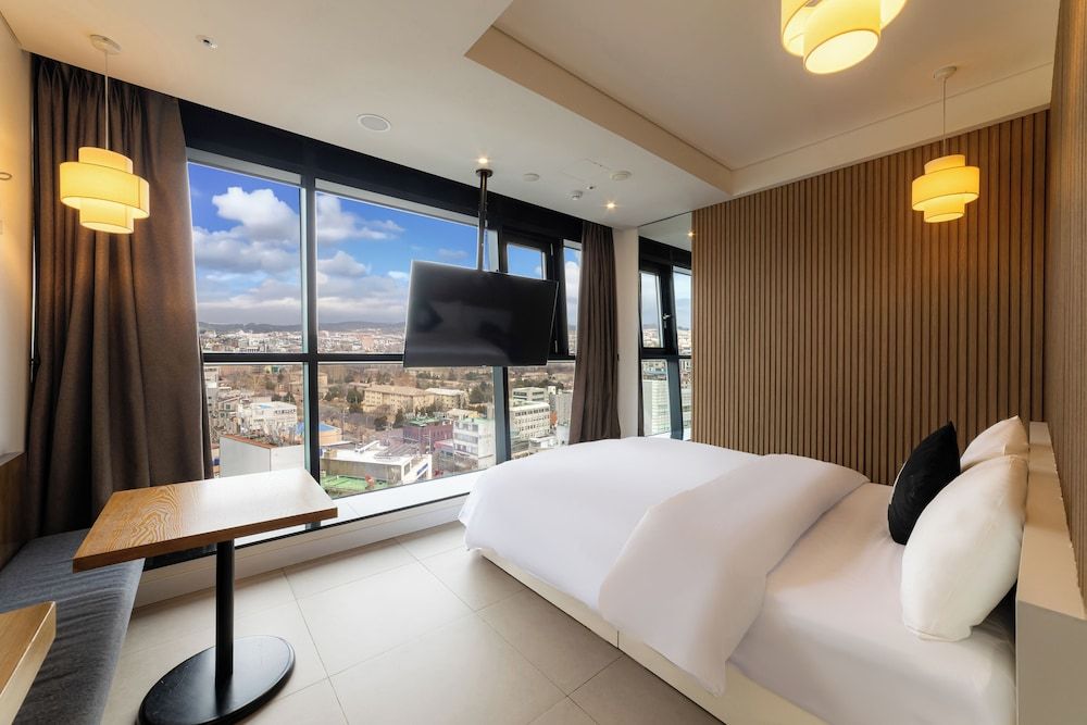 Hotel the Designers Seoul Station Superior Double City View