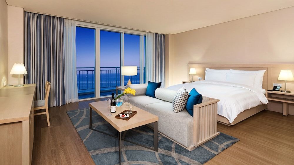 Lotte Resort Sokcho [Waterpark PKG ] Grand Deluxe Double, Ocean View - access for 2