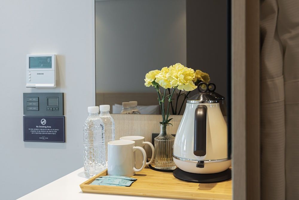 The Marine View Hotel Premium Twin Room 8