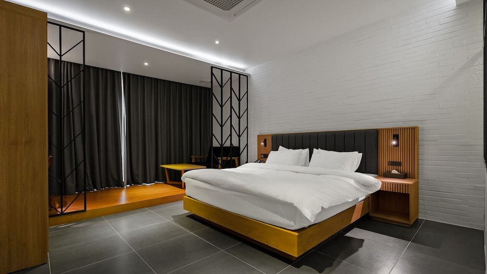 Schweizer Dorf Hotel Deluxe Double Room