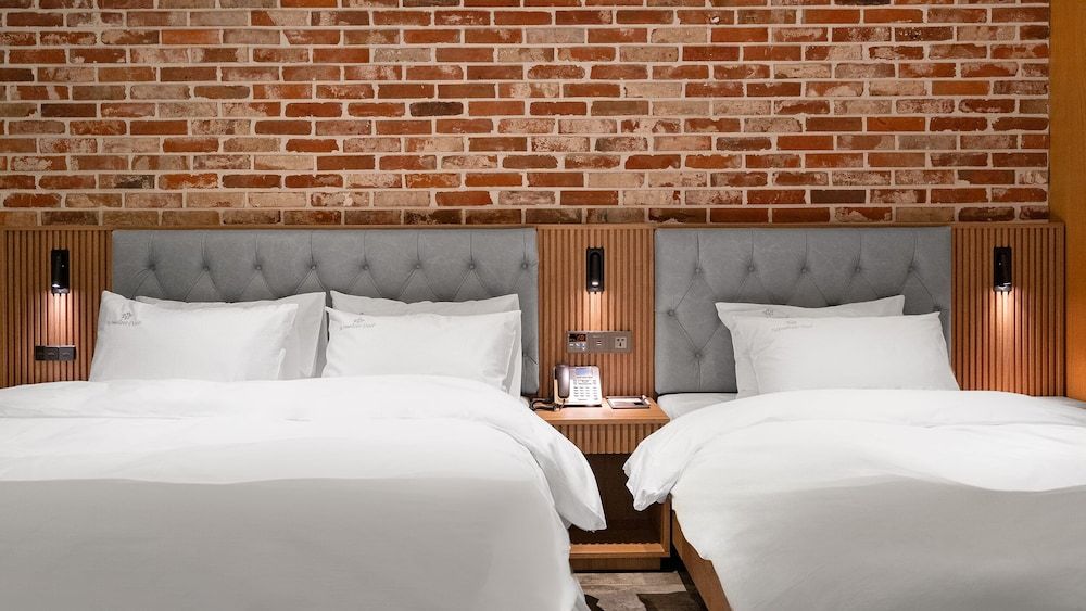 Schweizer Dorf Hotel Standard Twin Room