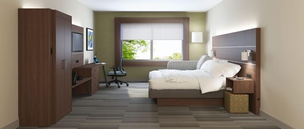 Standard Room, 1 King Bed, Hearing Accessible