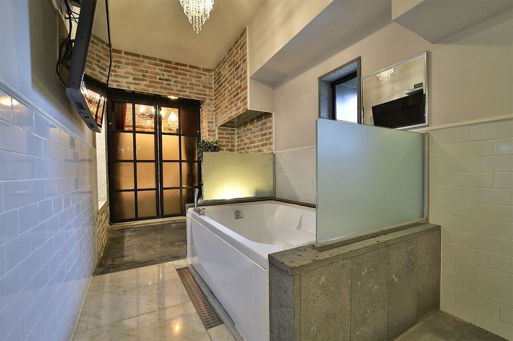 Hotel February Suseong Suite Balcony Sauna 3