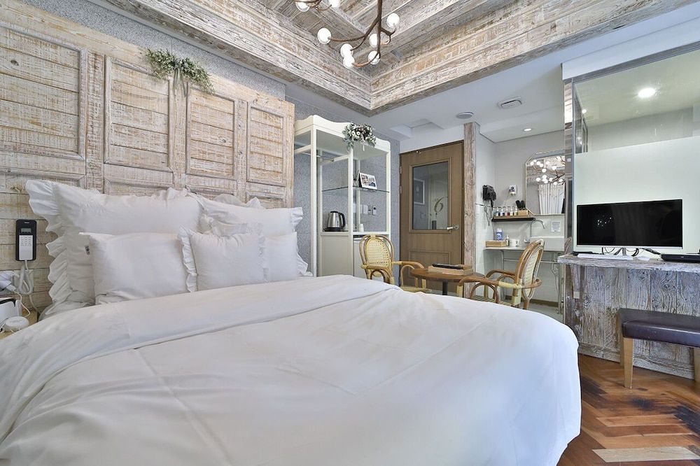 Hotel February Suseong Suite, Terrace