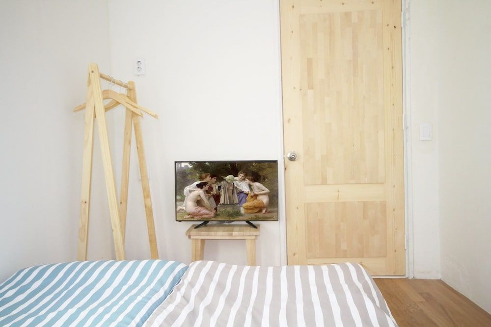 Time Travelers Relax - Hostel (Foreigners Only) Double or Twin Room, Shared Bathroom 2