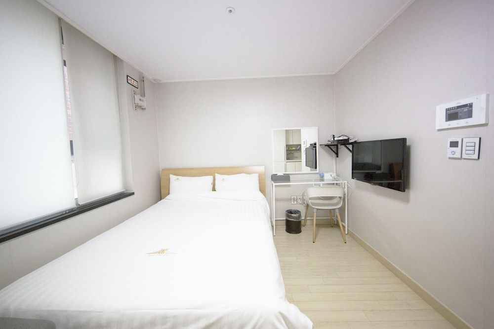 undefined Inn The City Business Hotel 10