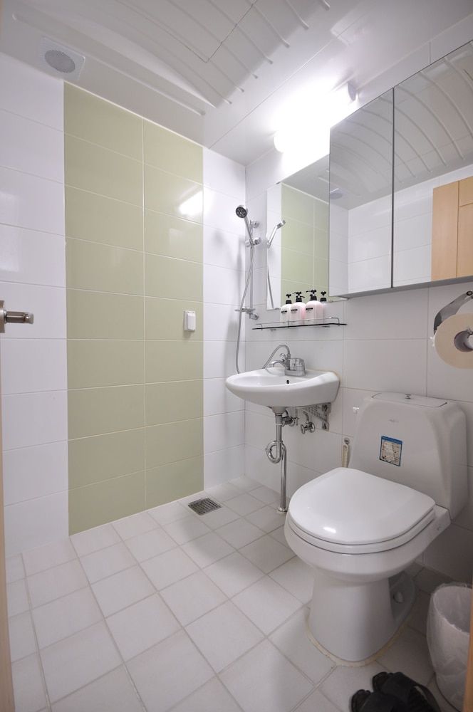 Inn The City Business Hotel Standard Double Room (No Parking) 9