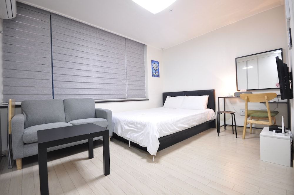 undefined Inn The City Business Hotel 9