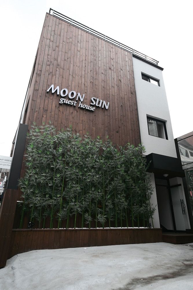 undefined Moon Sun Guesthouse 5