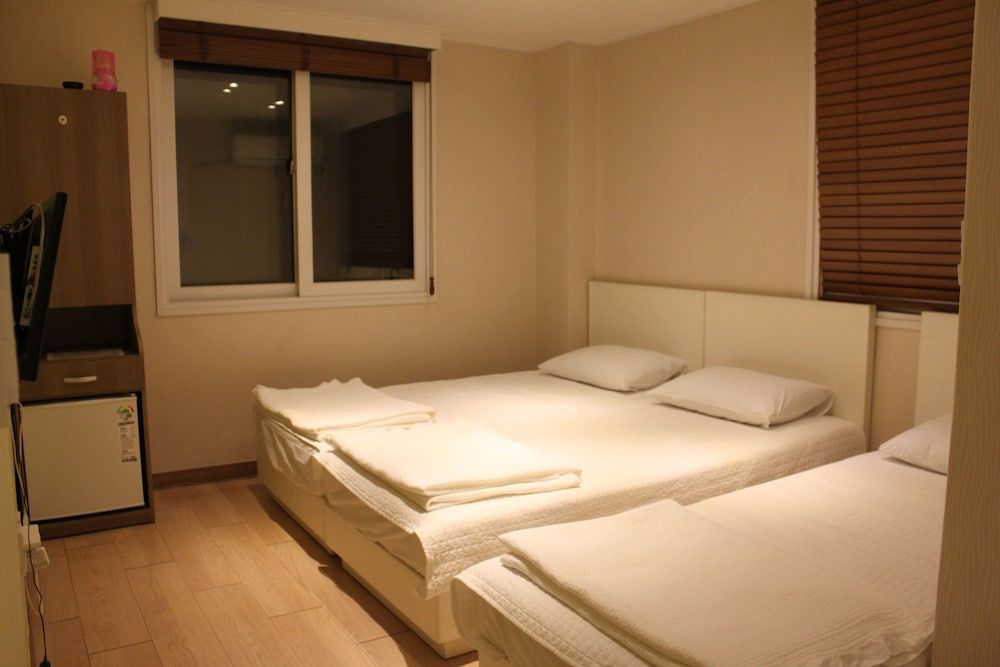undefined Moon Sun Guesthouse 8