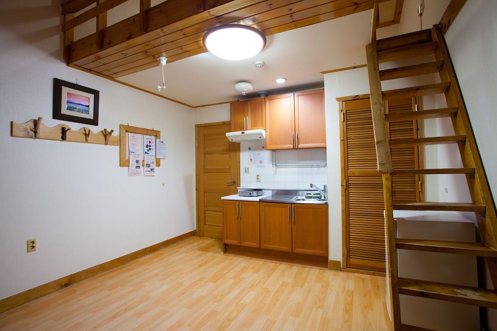 White Cabin Duplex for 6 Person 6