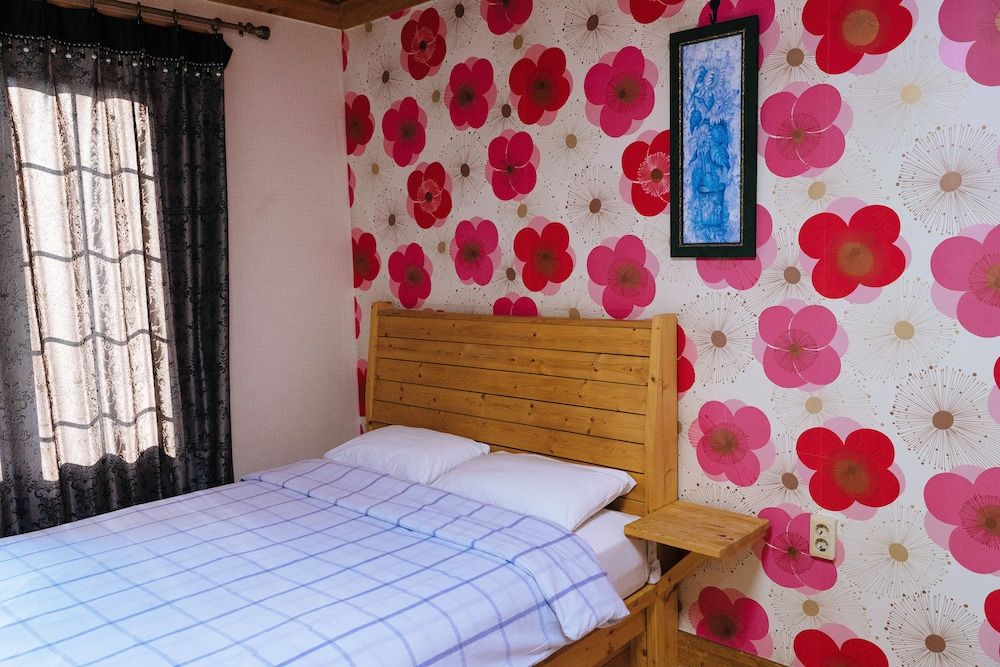 White Cabin Double Room 2