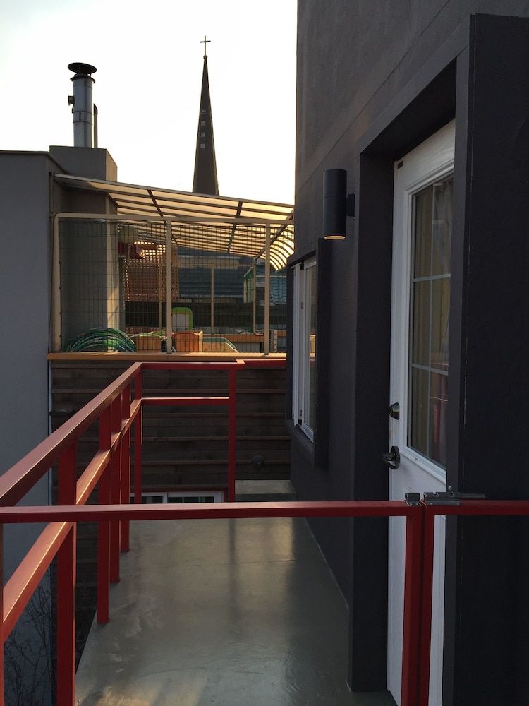 undefined iHouse ChinChin 8