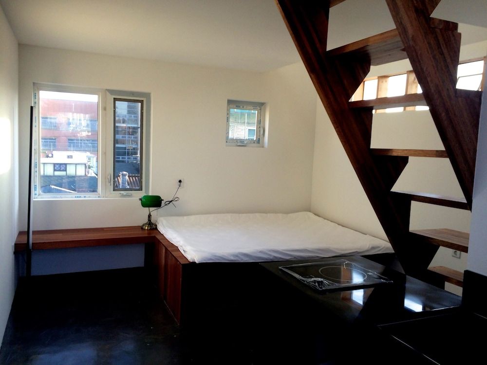 iHouse ChinChin Signature Room