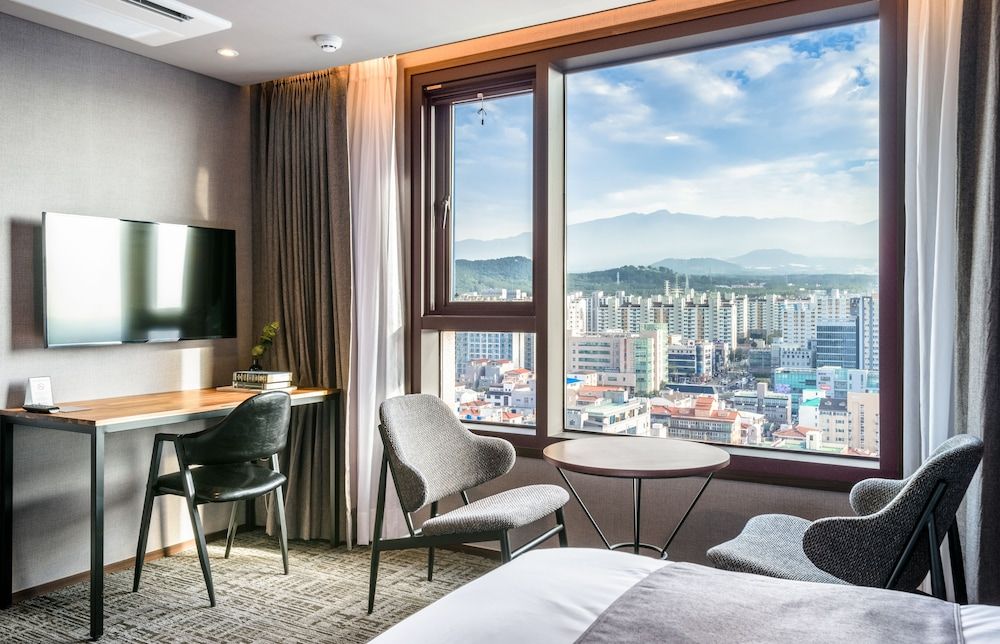 undefined Hotel With Jeju 3