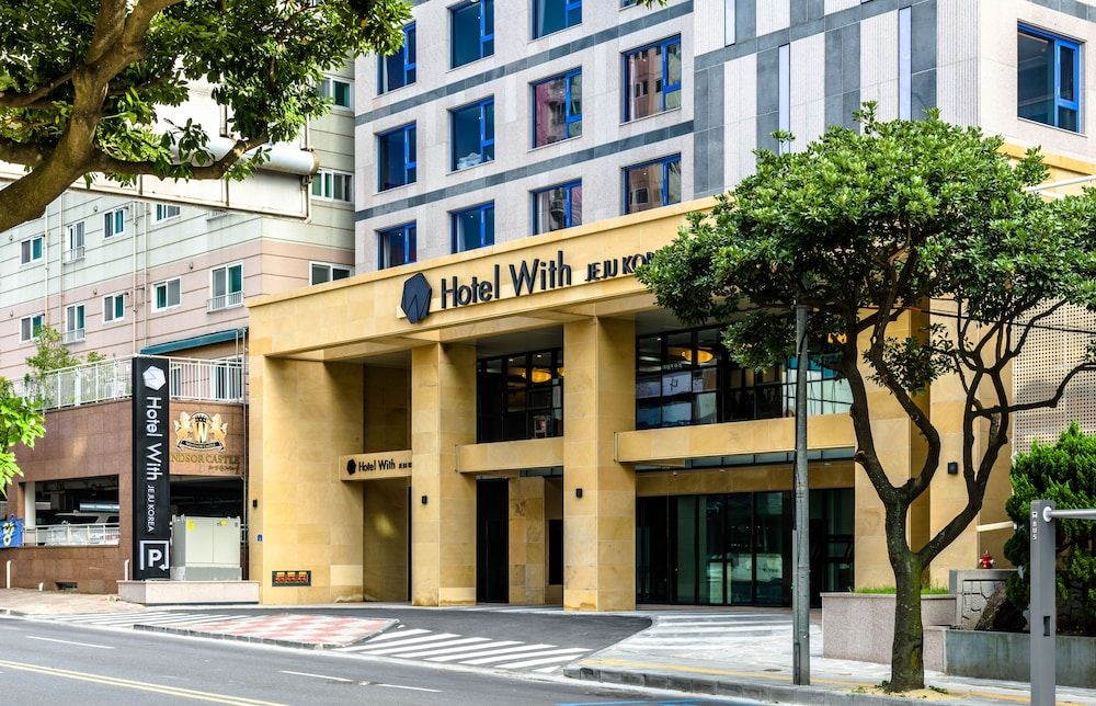 undefined Hotel With Jeju 7