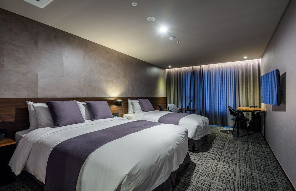 Hotel With Jeju Premier Twin Room 2