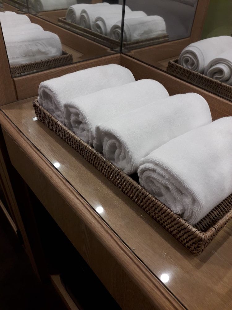 J Square Hotel Standard Double Room (Breakfast for 1 per day / Sauna access for base pax) 3