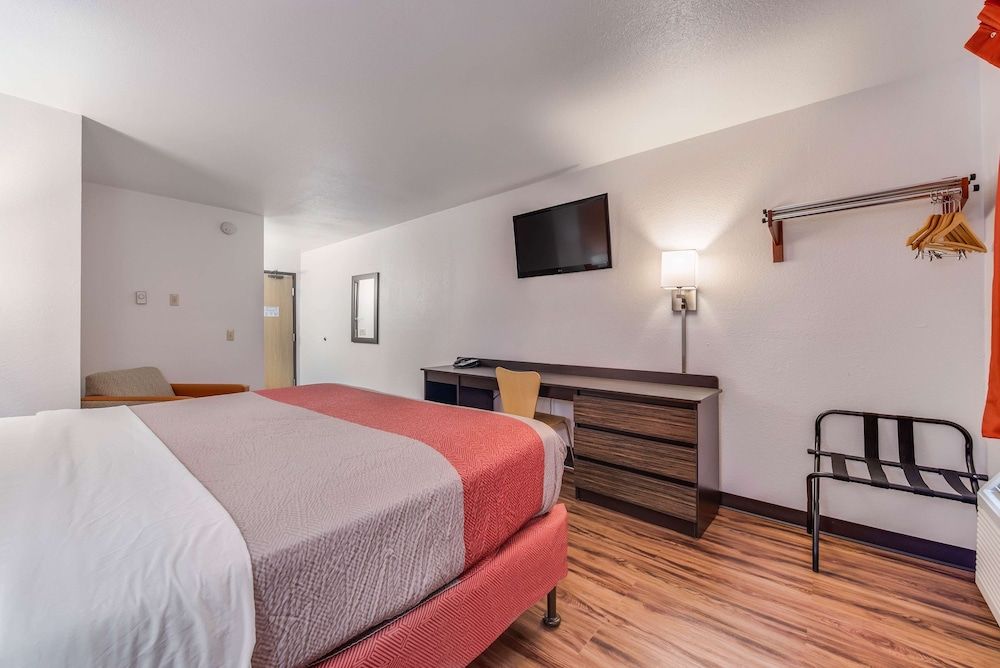 Standard Room, 1 Double Bed, Accessible, Non Smoking