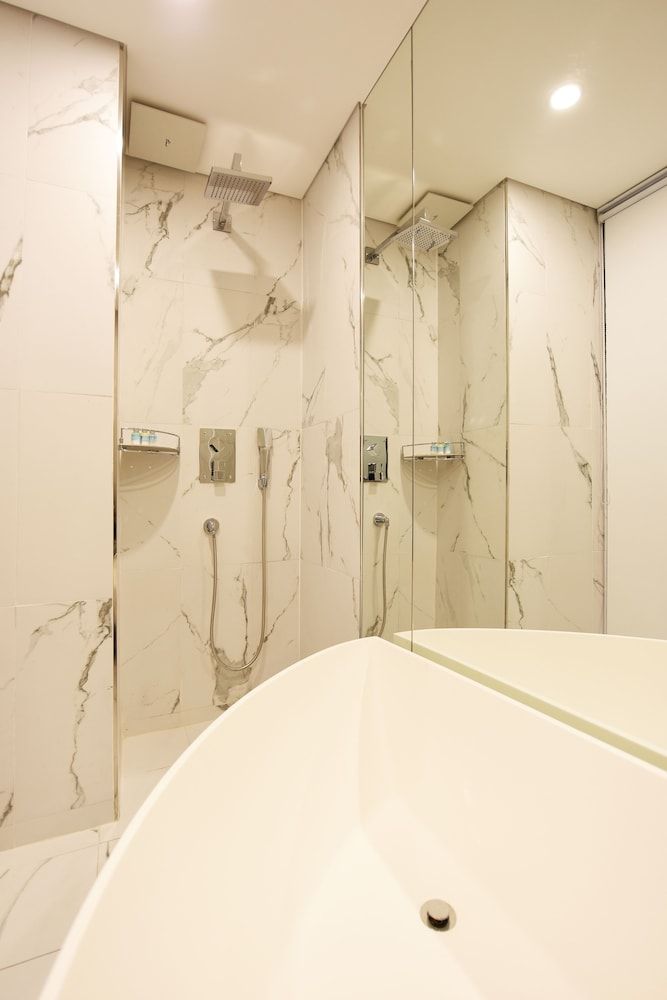 Hotel Infini European Superior Double Room 7