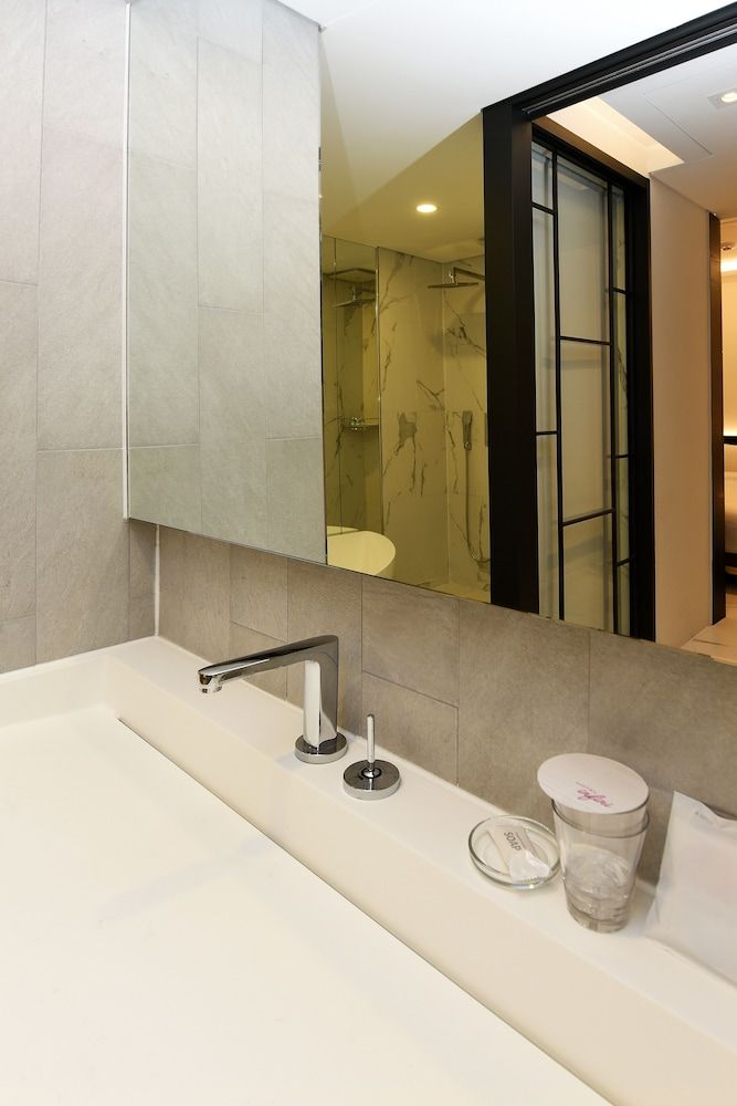 Hotel Infini European Superior Double Room 11