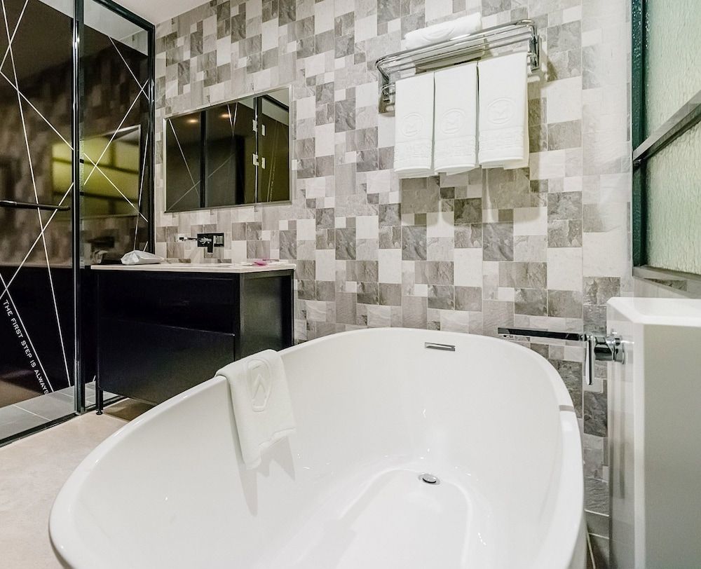 Hotel Marcher Deluxe Double Room (No Parking) 16