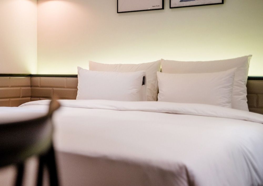 Hotel Marcher Deluxe Double Room (No Parking) 8