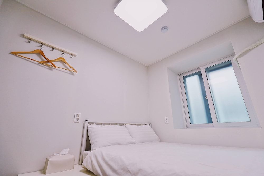 Fully Mini Hotel Insadong Double Room, Private Bathroom (Self Check-In after 6PM) 8