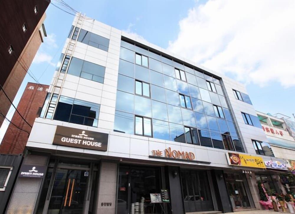 undefined Dream House 3