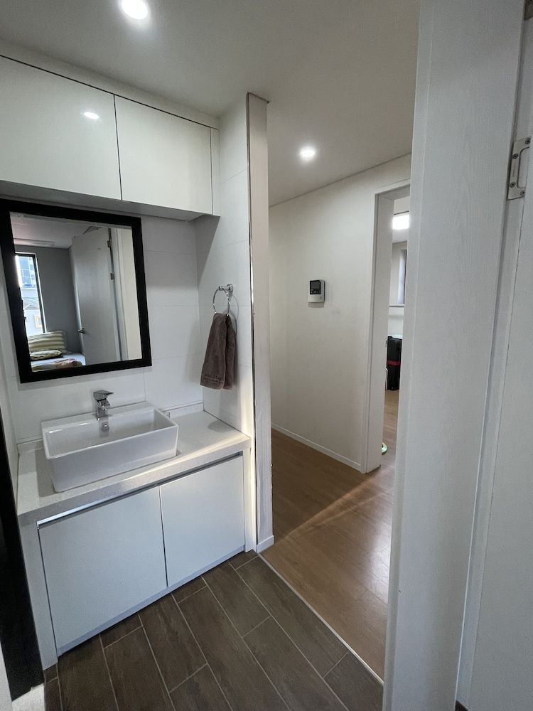 Dream Comfort Deluxe Single Room 8