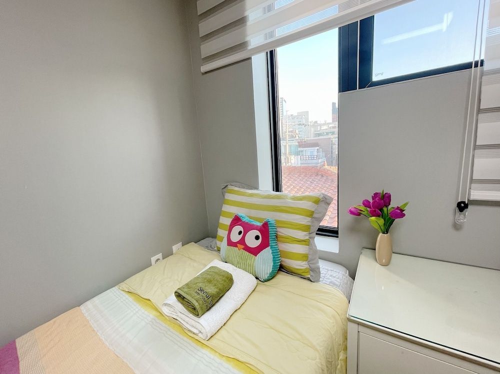 Dream Comfort Deluxe Single Room 6