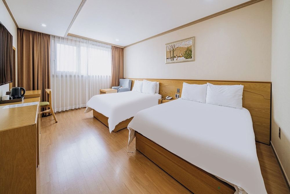 Nohyung Hotel Deluxe Twin Room 4