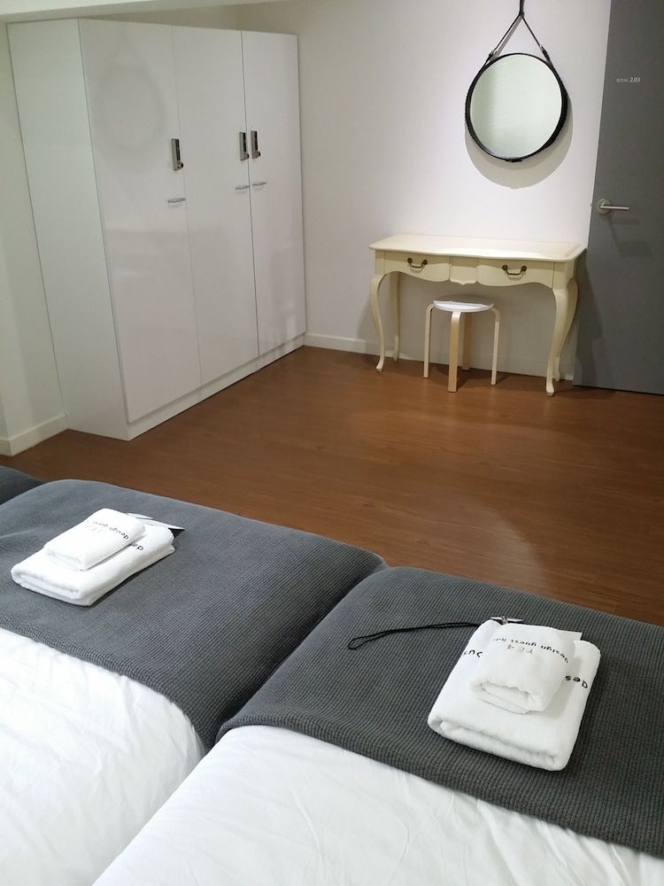 YE'4 Guesthouse S-Triple Room 3