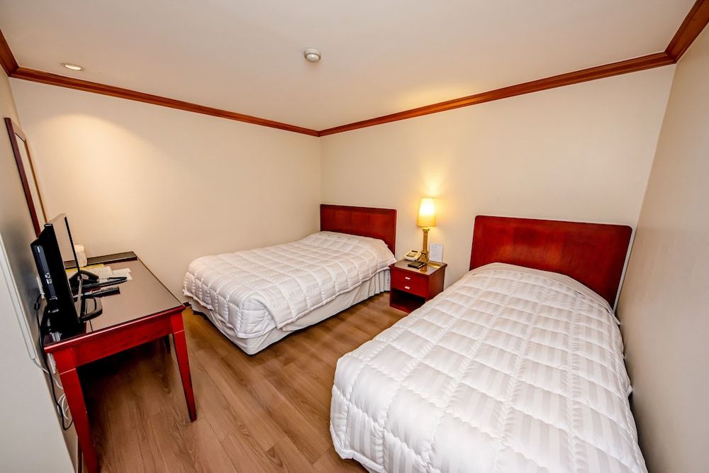 Hotel Samhaein Family Suite (Bed room + Ondol room)