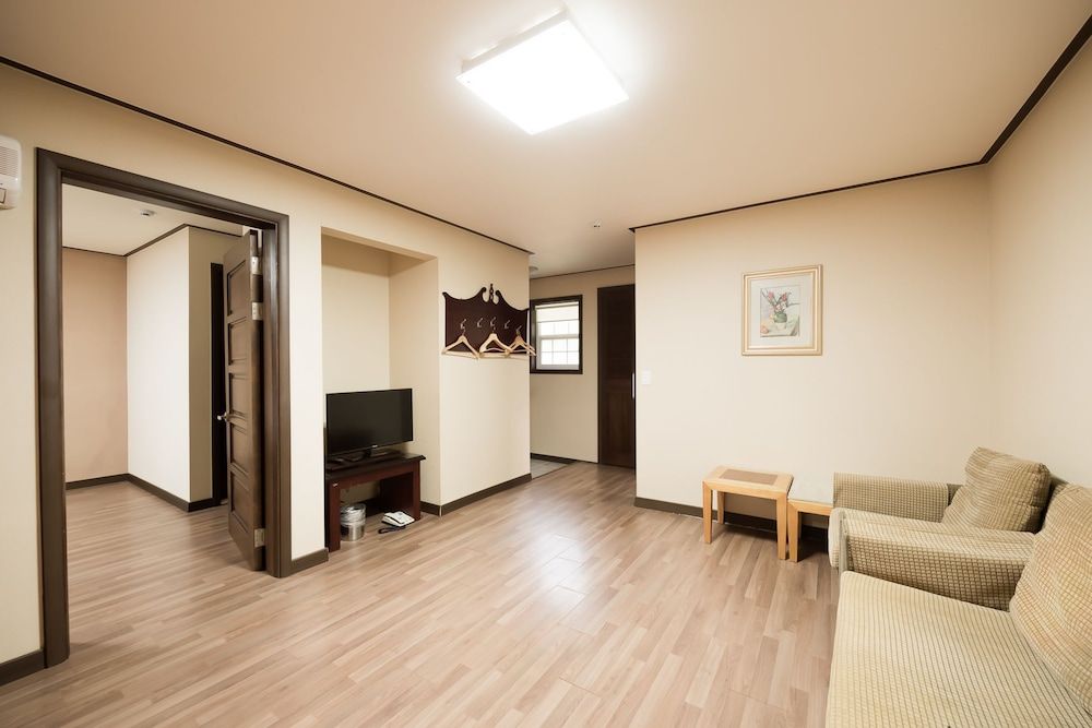 Daea Ulleung Resort Annex Suite Room 4