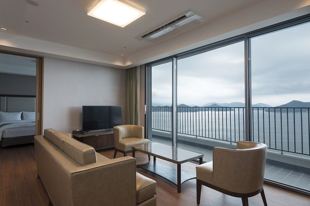 Stanford Hotel & Resort Tongyeong Condo King Noble (No cooking) 2