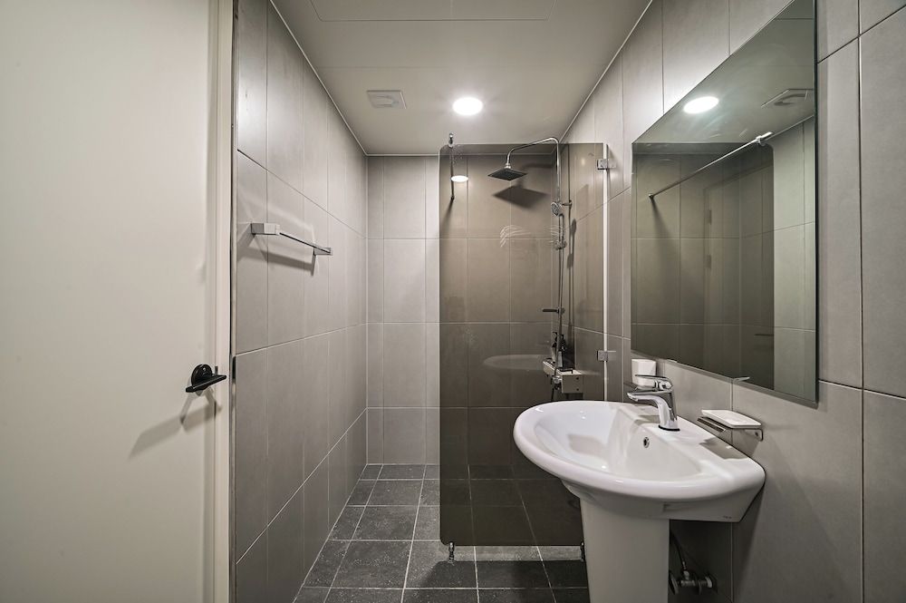 Hotel GonggamGonggan Busan station Deluxe Double Room, 1 King Bed 12