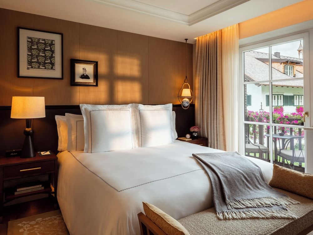 Two-Bedroom Lakeview Suite