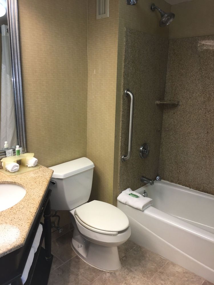 Standard Room, 1 Queen Bed