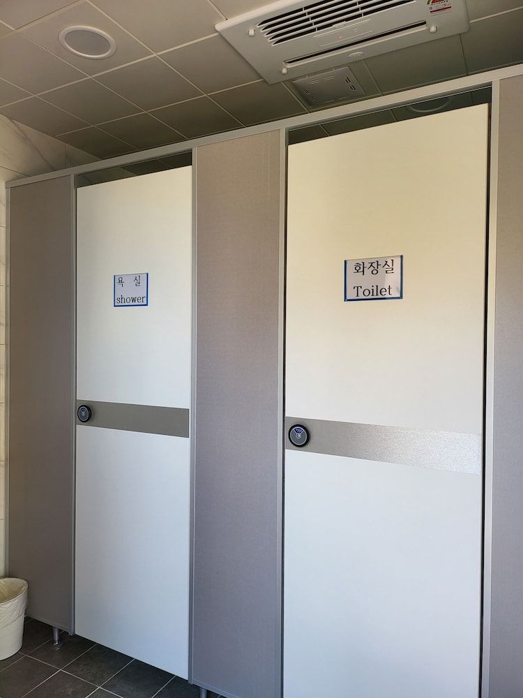 Jukheon Traditional House Elizabeth 5