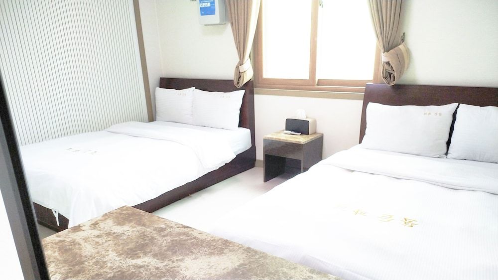 undefined Golden Park Hotel 6