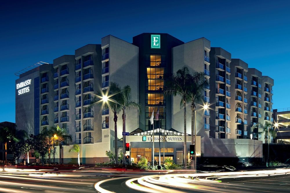 undefined Embassy Suites by Hilton Los Angeles International Airport North 4