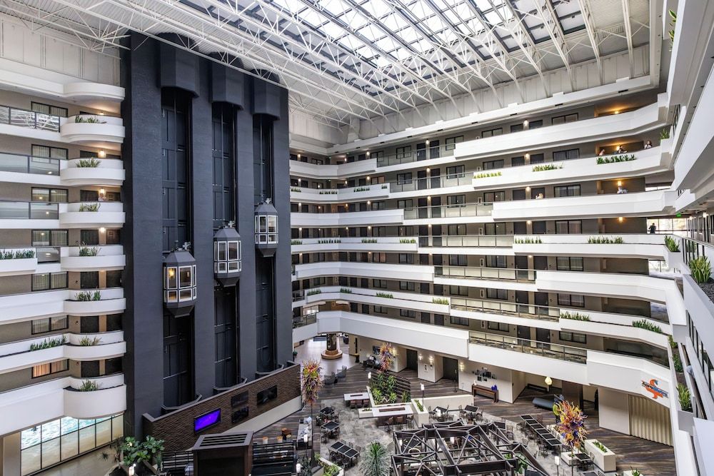 undefined Embassy Suites by Hilton Los Angeles International Airport North 3