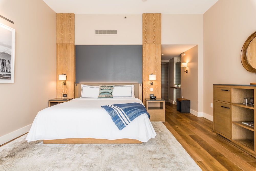 Courtyard Room (Pet Friendly)
