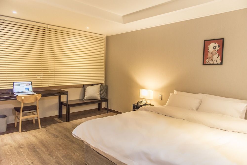 undefined Check Inn Hotel Jeju 4