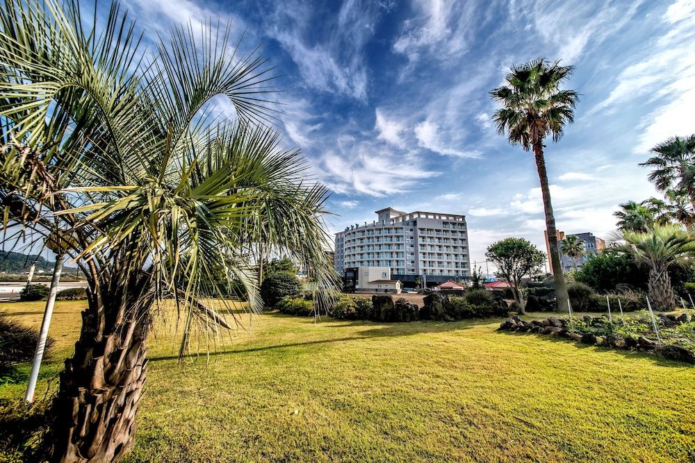 undefined Aimi Jeju Beach Hotel Hamdeok W 7